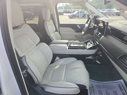 Certified 2022 Lincoln Navigator Black Label AWD/4WD image 28