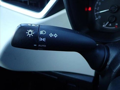 Used 2021 Toyota Corolla LE image 19