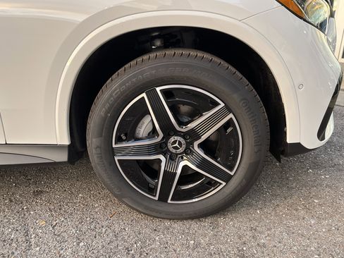 New 2026 Mercedes-Benz GLC 350e GLC 350e image 10