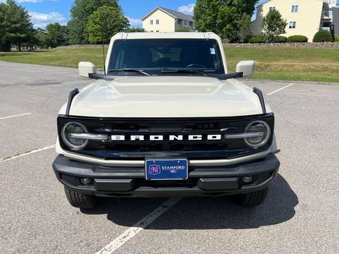 Used 2025 Ford Bronco Outer Banks AWD/4WD image 3