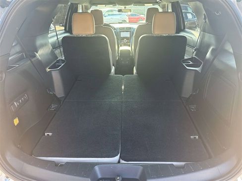 Used 2019 Ford Explorer Limited image 23