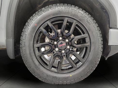 Used 2024 GMC Sierra 1500 Elevation AWD/4WD image 4