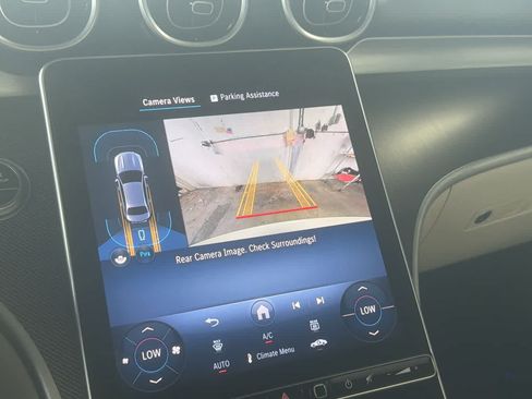 Used 2025 Mercedes-Benz C 300 Sedan image 19