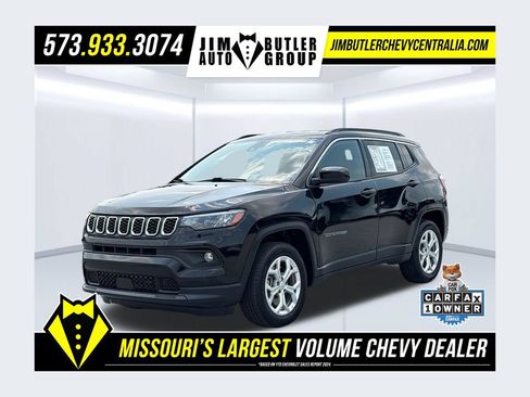 Used 2024 Jeep Compass Latitude AWD/4WD image 1