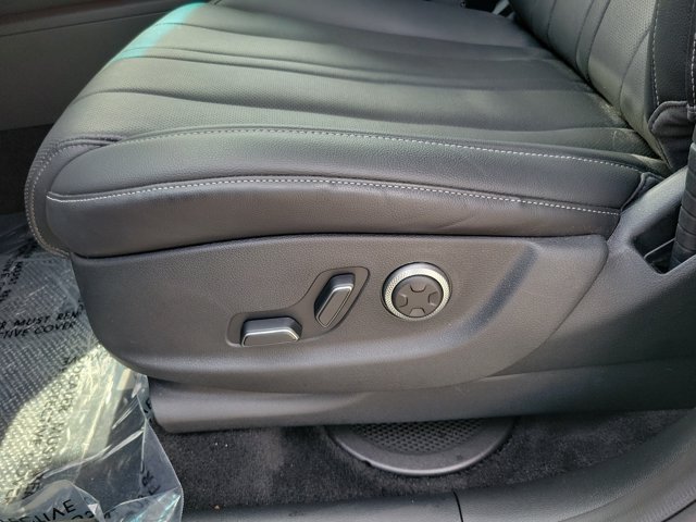 Certified 2026 Genesis GV80 2.5T RWD image 18