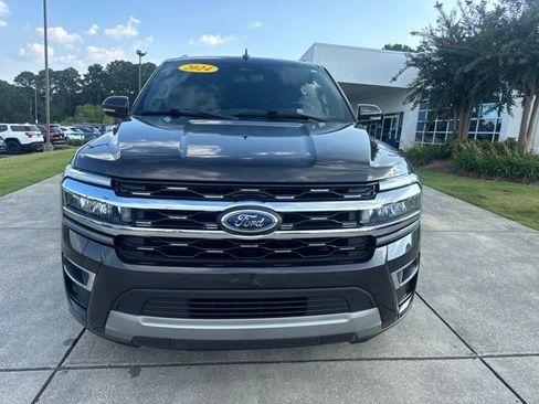 Used 2024 Ford Expedition Limited RWD image 2