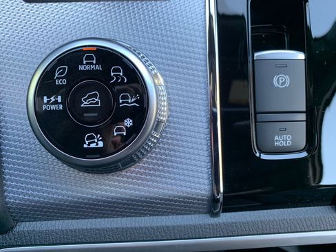 New 2026 Nissan Rogue Platinum AWD/4WD image 19