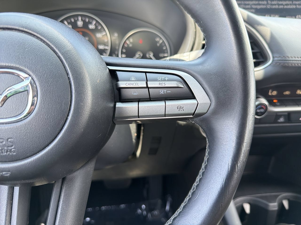 Used 2023 MAZDA MAZDA3 s FWD image 27