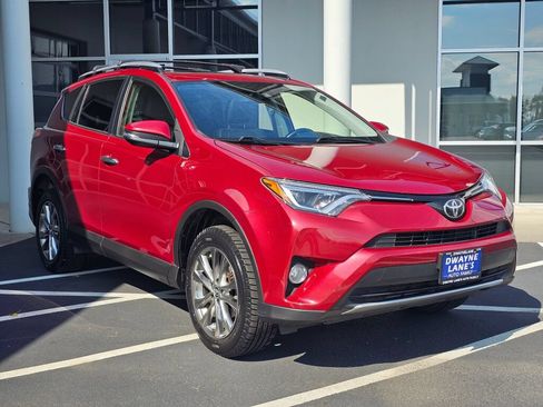 Used 2018 Toyota RAV4 Limited w/ All Weather Liner Package AWD/4WD image 7