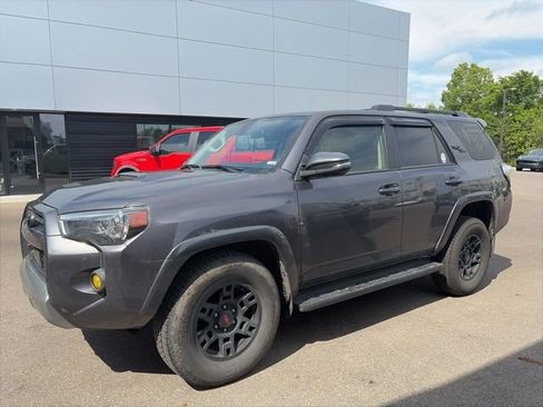 Used 2023 Toyota 4Runner TRD Off-Road Premium w/ Off Road Premium Plus Package AWD/4WD image 5