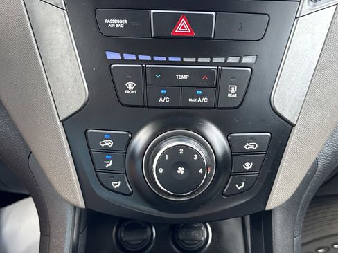 Used 2018 Hyundai Santa Fe Sport FWD image 23