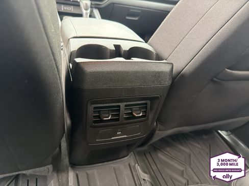 Used 2023 Chevrolet Colorado LT w/ LT Convenience Package RWD image 13