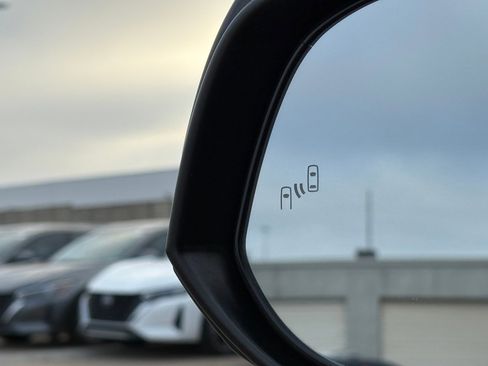 Used 2018 Toyota Tacoma TRD Sport image 14