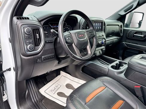 Used 2021 GMC Sierra 2500 AT4 w/ AT4 Premium Plus Package image 8