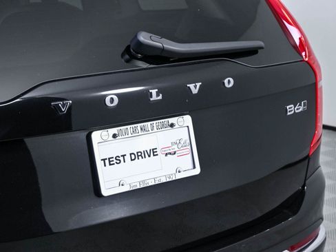 Used 2023 Volvo XC90 B6 Plus AWD/4WD image 37