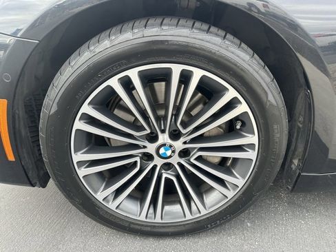 Used 2017 BMW 530i xDrive image 37