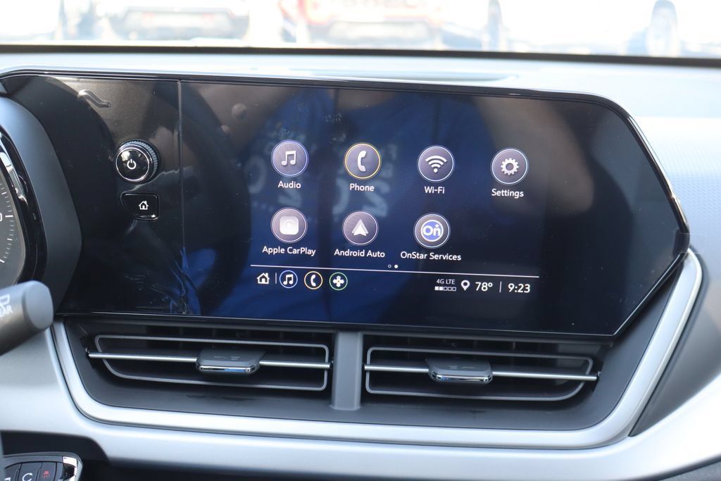 New 2026 Chevrolet Trax LS w/ LS Convenience Package FWD image 12
