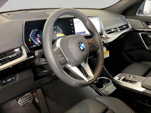 New 2026 BMW X2 xDrive28i AWD/4WD image 8