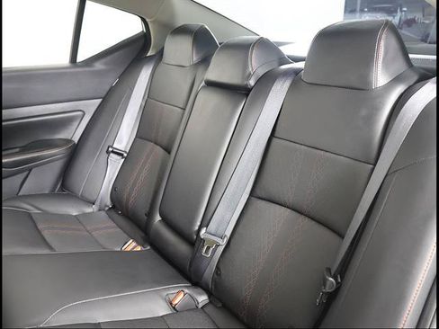 Used 2024 Nissan Altima 2.5 SR w/ SR Premium Package FWD image 10