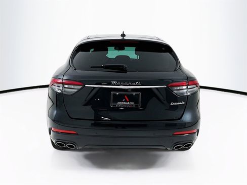 Used 2022 Maserati Levante GT image 7