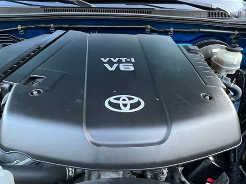 Used 2010 Toyota Tacoma PreRunner image 15