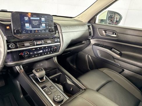 Certified 2023 Nissan Pathfinder SL w/ SL Premium Package AWD/4WD image 21