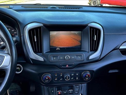 Used 2021 GMC Terrain SLE w/ Driver Convenience Package image 23