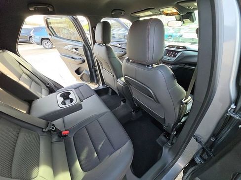 Used 2023 Chevrolet TrailBlazer RS AWD/4WD image 27