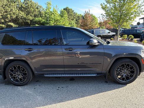 Used 2025 Jeep Grand Cherokee L Summit AWD/4WD image 7