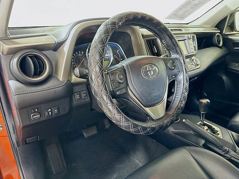 Used 2015 Toyota RAV4 Limited AWD/4WD image 9