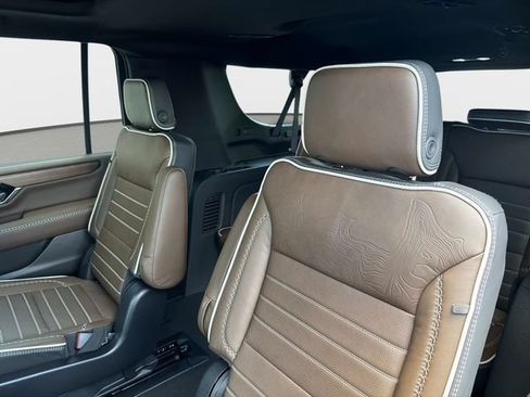 New 2026 GMC Yukon XL Denali Ultimate AWD/4WD image 12