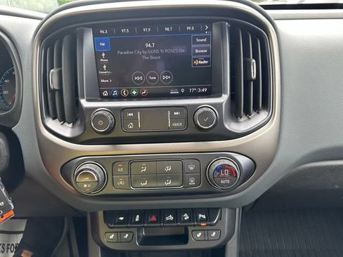 Used 2021 Chevrolet Colorado Z71 RWD image 19
