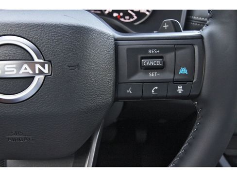 Certified 2026 Nissan Rogue SV w/ SV Premium Package FWD image 19