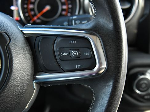 Used 2023 Jeep Gladiator Overland image 31