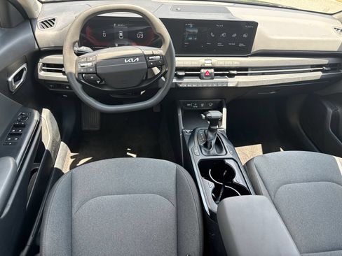 Used 2025 Kia K4 FWD image 22