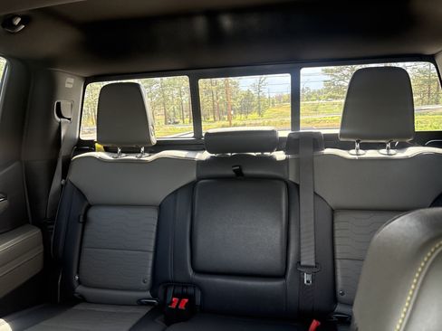 Used 2025 Chevrolet Silverado 1500 ZR2 w/ Technology Package AWD/4WD image 31
