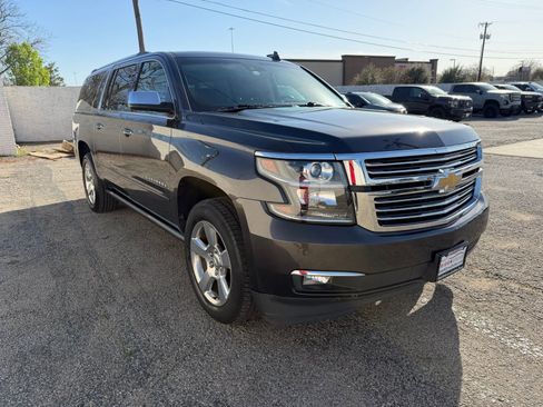 Used 2018 Chevrolet Suburban Premier image 9
