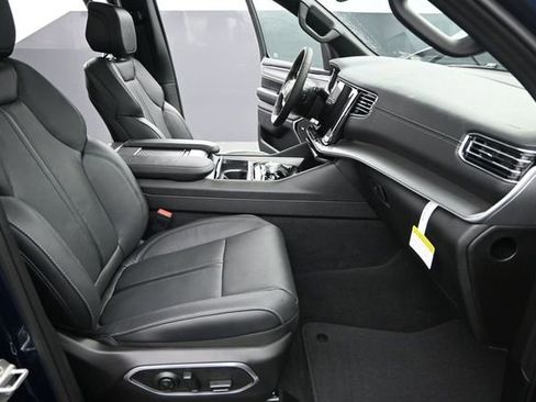 New 2026 Jeep Grand Wagoneer Limited AWD/4WD image 25
