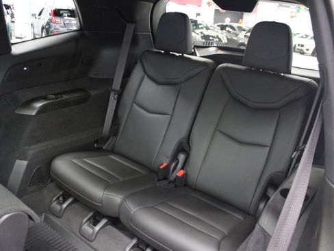 Used 2024 Cadillac XT6 Premium Luxury w/ LPO, Floor Liner Package image 45