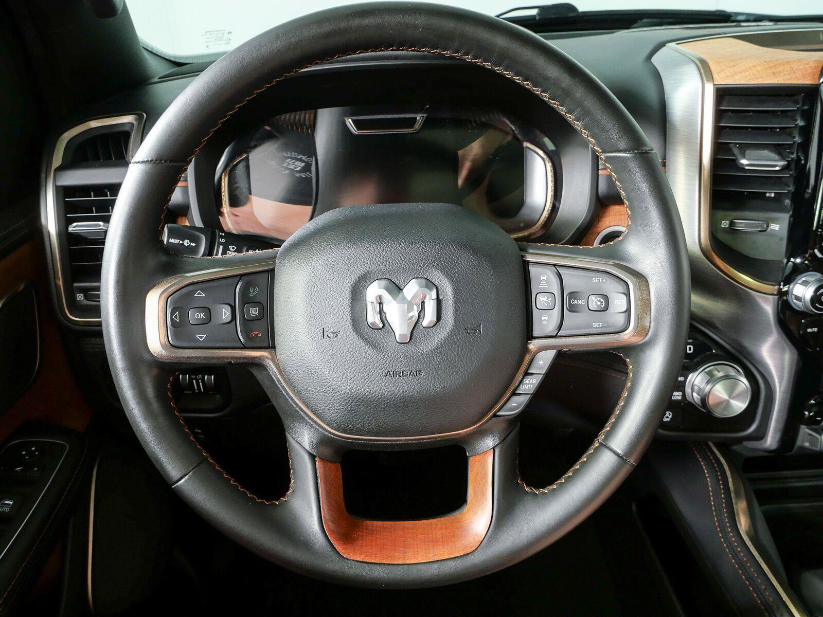 Used 2023 RAM 1500 Limited AWD/4WD image 10