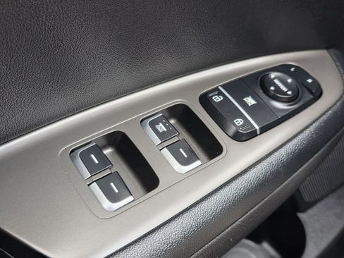 Used 2020 Kia Optima LX FWD image 9