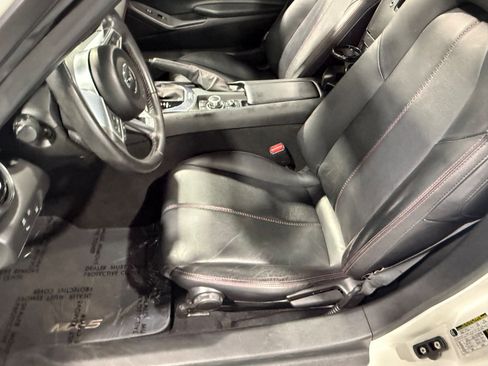 Used 2017 MAZDA MX-5 Miata RF Grand Touring RWD image 28