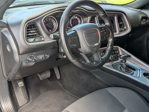 Used 2022 Dodge Challenger GT AWD/4WD image 32