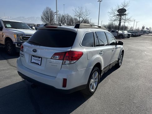 Used 2014 Subaru Outback 2.5i Limited image 5
