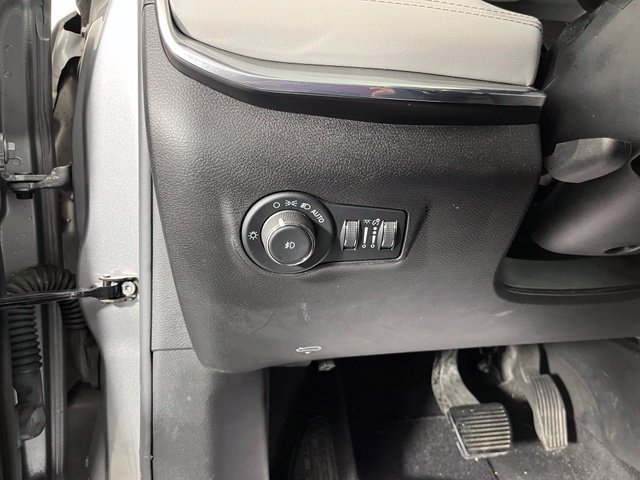 Used 2022 Jeep Compass Limited AWD/4WD image 18