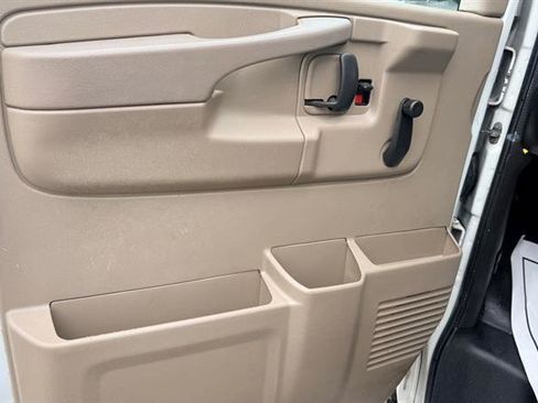 Used 2011 Chevrolet Express 2500 image 34