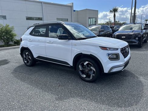 New 2026 Hyundai Venue SEL image 2