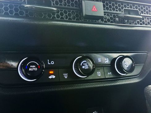 Used 2024 Honda HR-V LX image 17