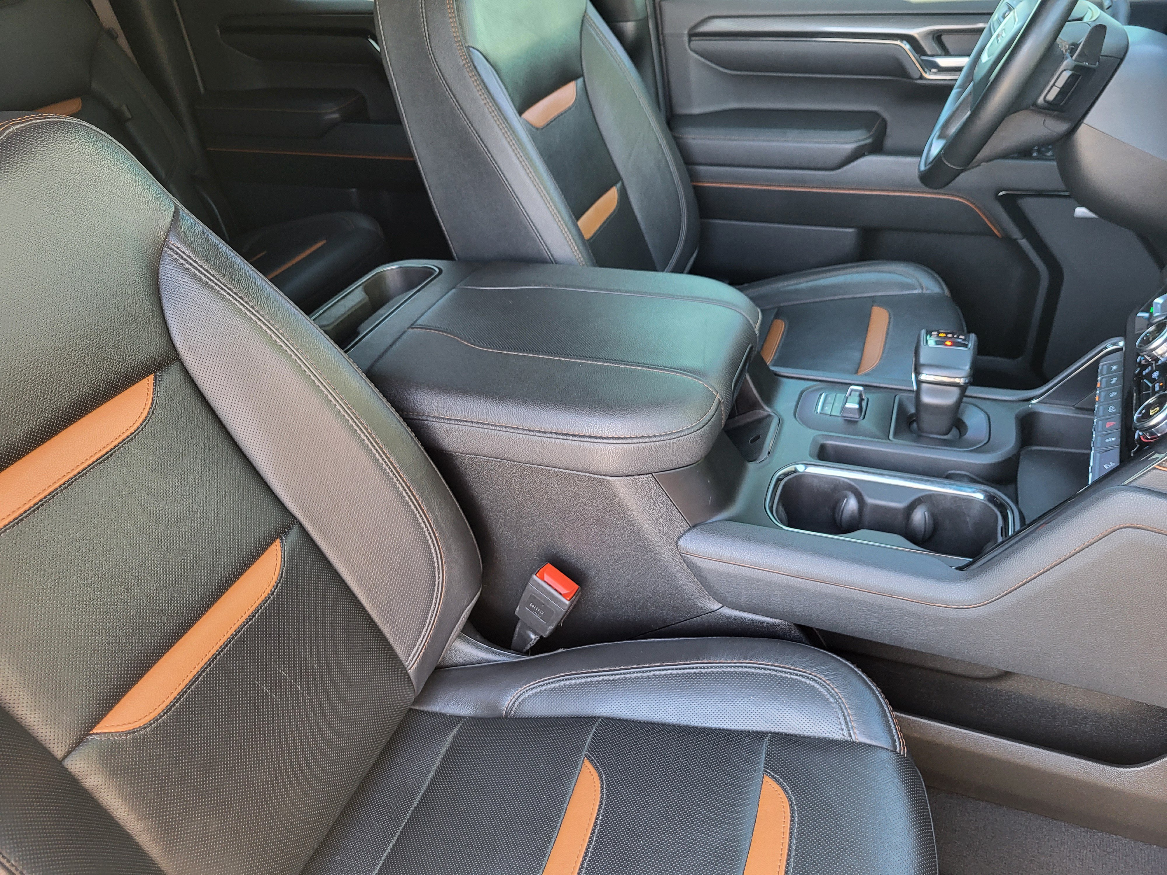 Certified 2023 GMC Sierra 1500 AT4 w/ AT4 Premium Package AWD/4WD image 13