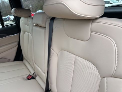 New 2025 Jeep Grand Cherokee Limited image 26